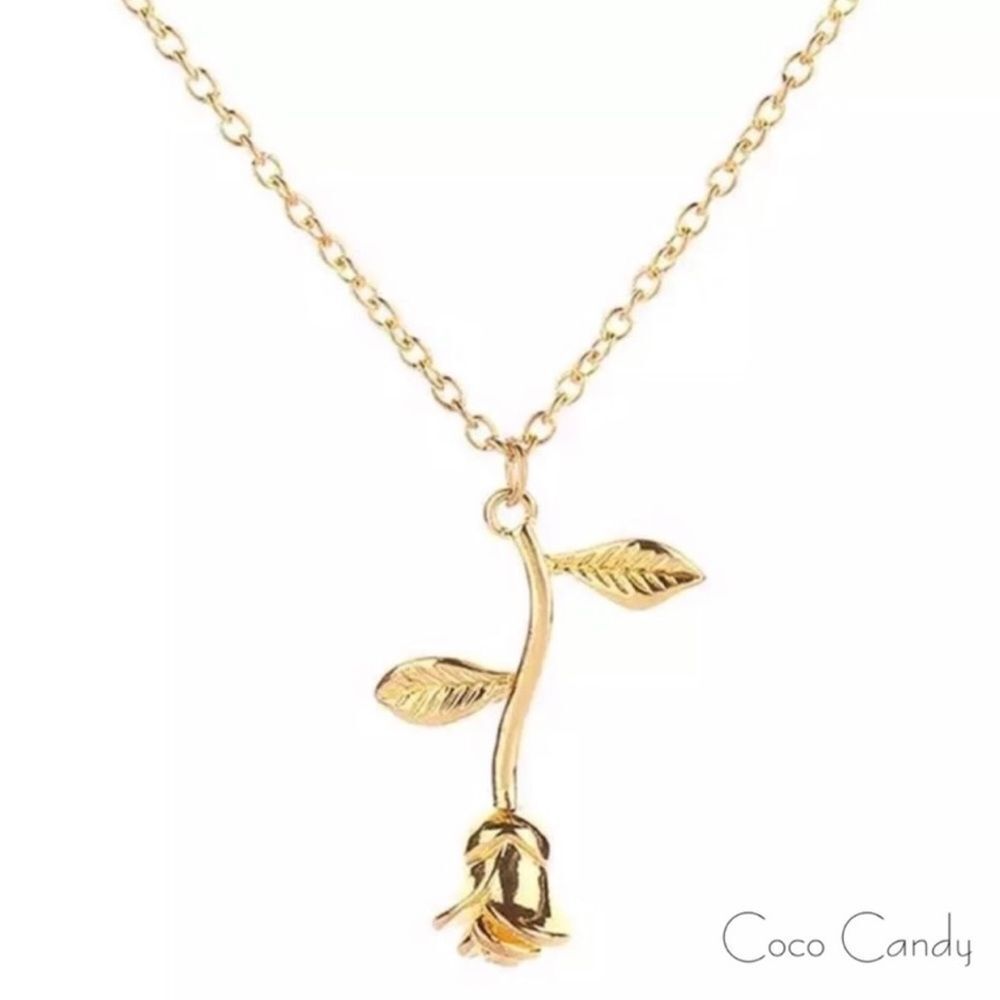 🆕Gold Rose Necklace
